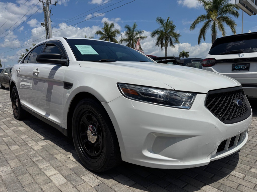 2017 Ford Taurus Image 1