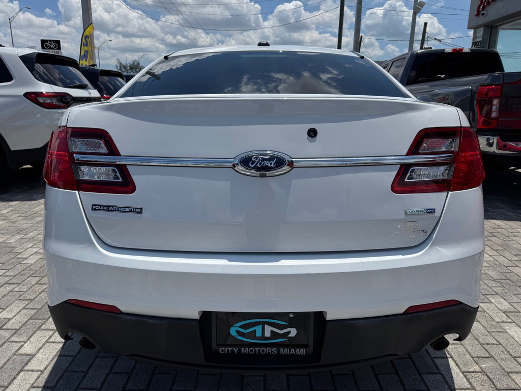 2017 Ford Taurus Image 7