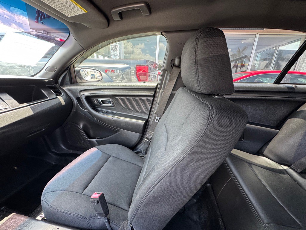 2017 Ford Taurus Image 16