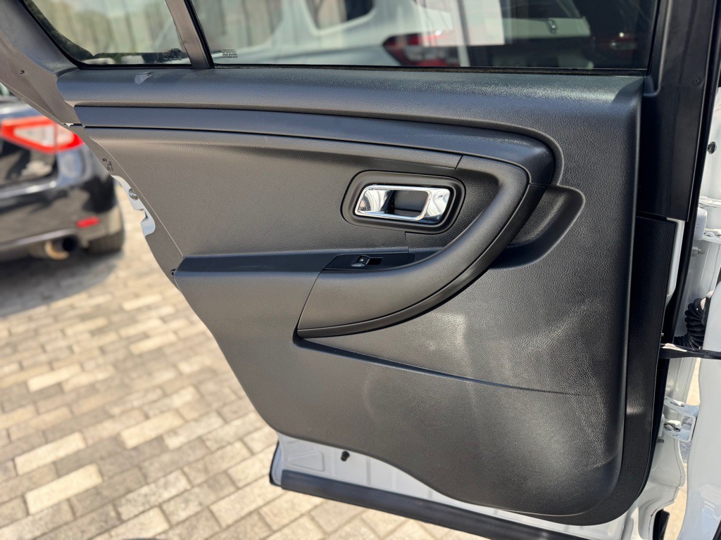 2017 Ford Taurus Image 17