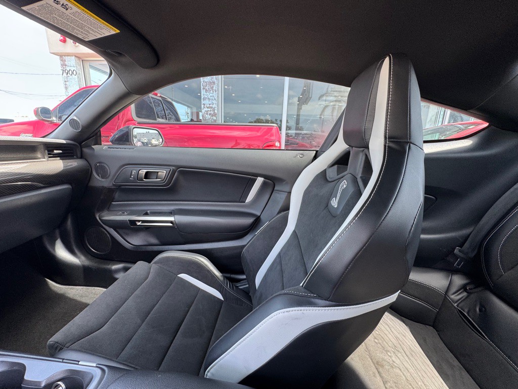 2021 Ford Mustang Image 20