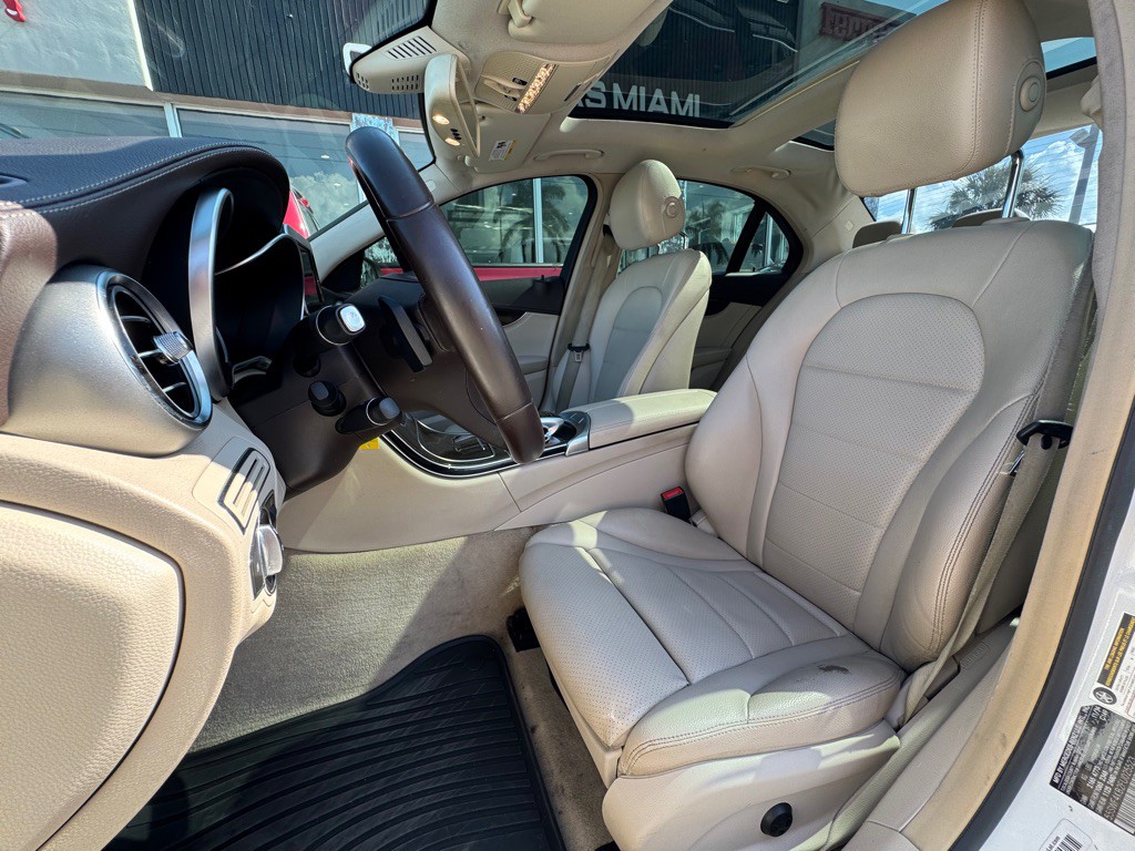 2015 Mercedes-Benz C-Class Image 11
