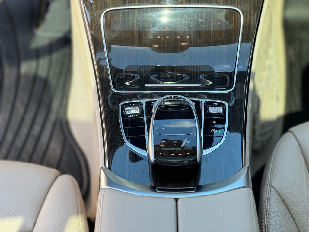 2015 Mercedes-Benz C-Class Image 16