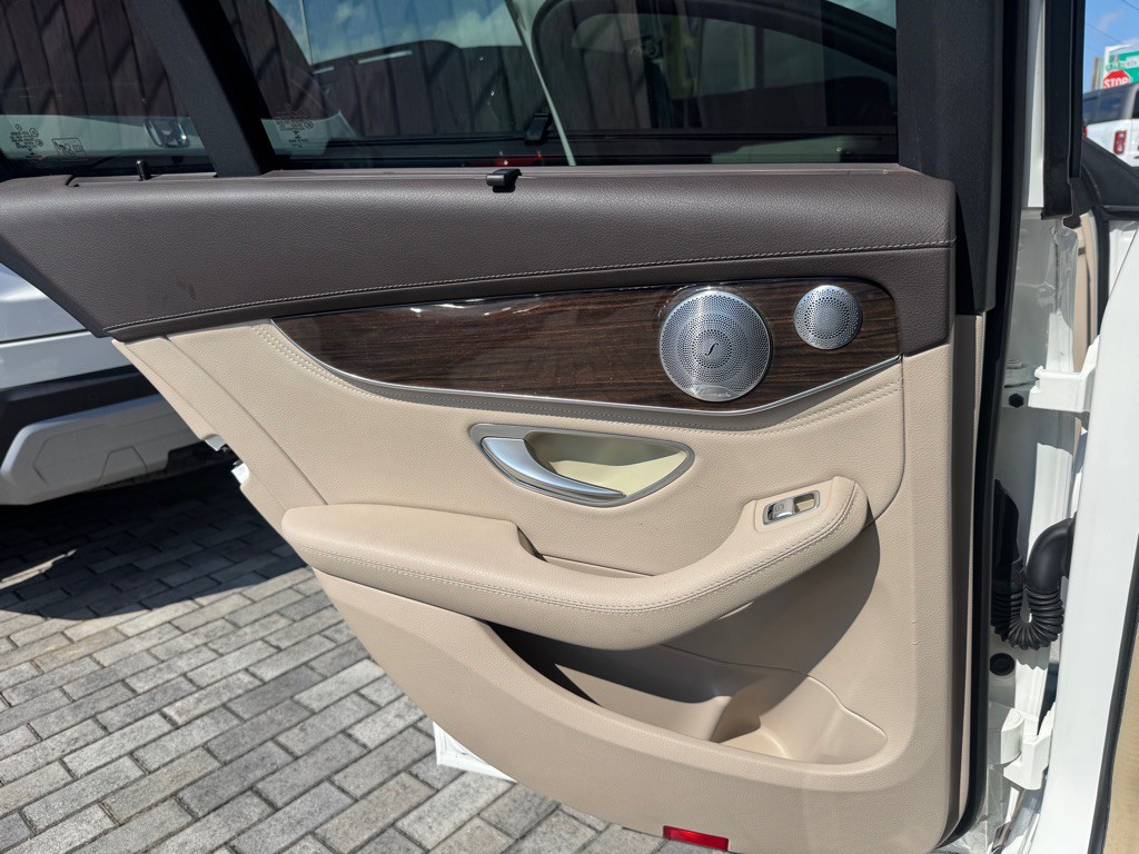 2015 Mercedes-Benz C-Class Image 19