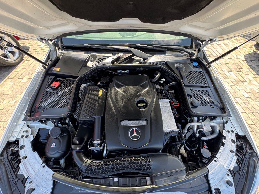 2015 Mercedes-Benz C-Class Image 22