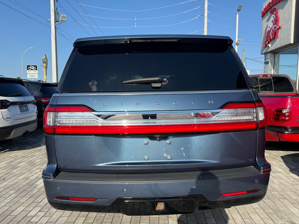 2019 Lincoln Navigator Image 5
