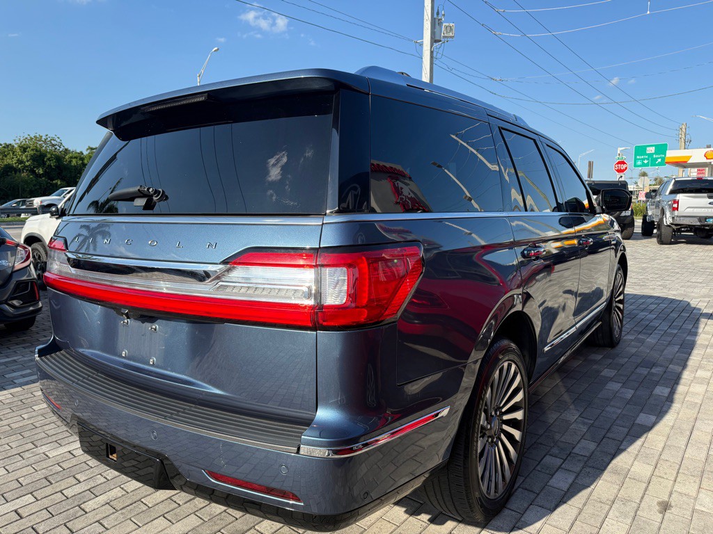 2019 Lincoln Navigator Image 8