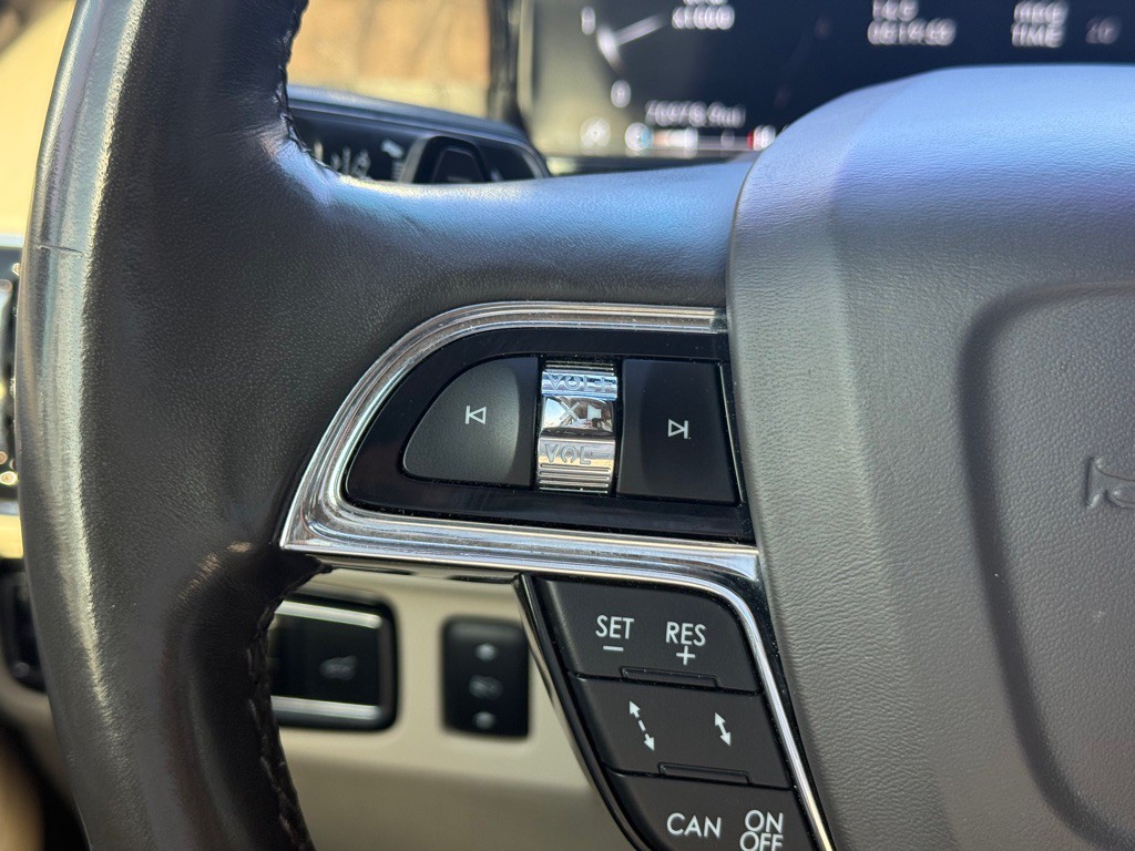 2019 Lincoln Navigator Image 10