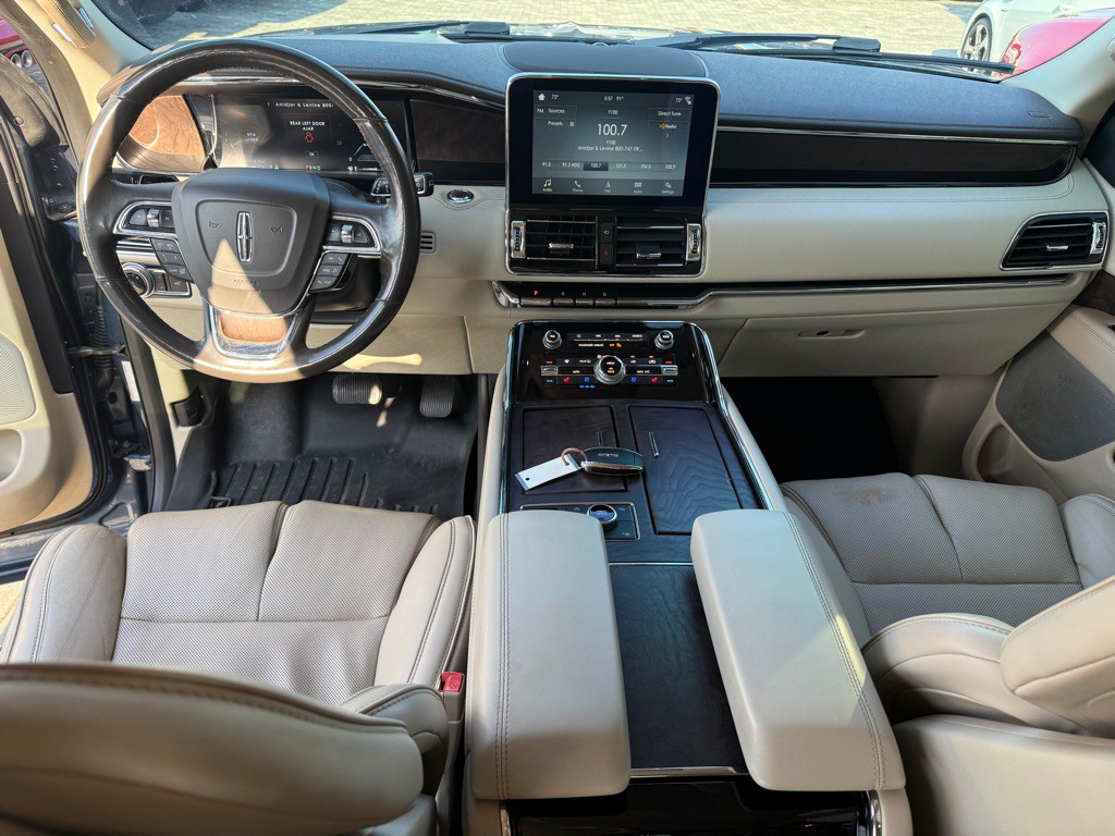 2019 Lincoln Navigator Image 25