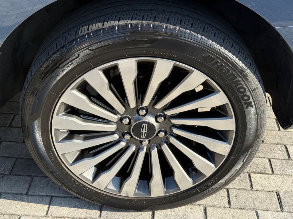 2019 Lincoln Navigator Image 34