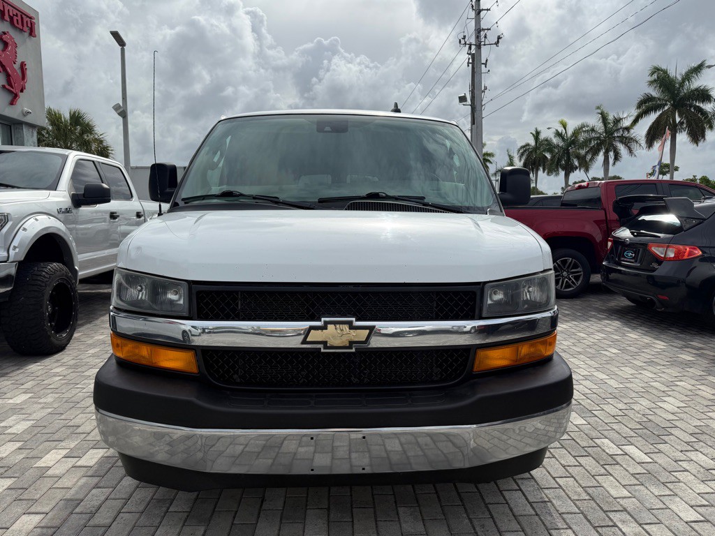 2020 Chevrolet Express Image 2