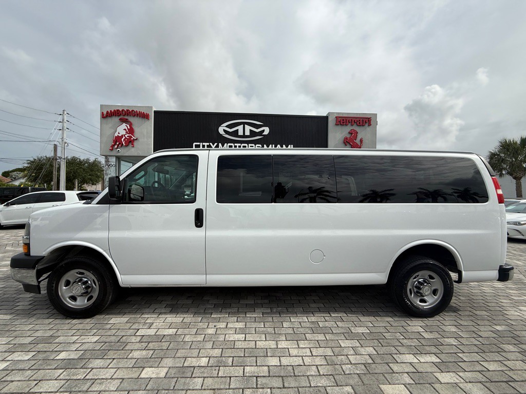 2020 Chevrolet Express Image 4