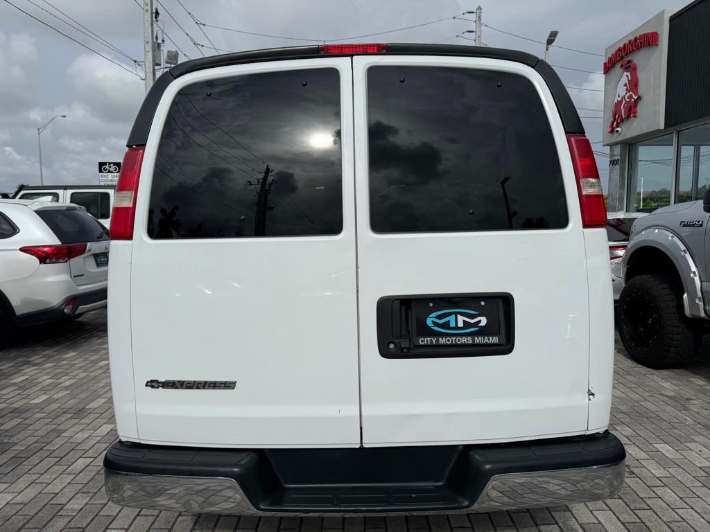 2020 Chevrolet Express Image 6