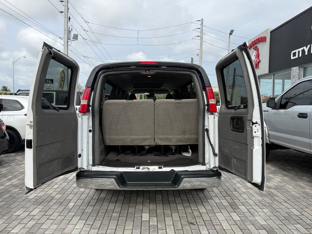 2020 Chevrolet Express Image 7