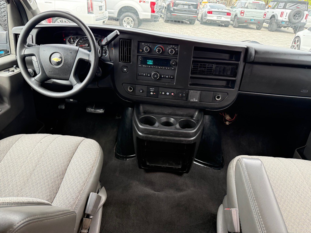 2020 Chevrolet Express Image 9