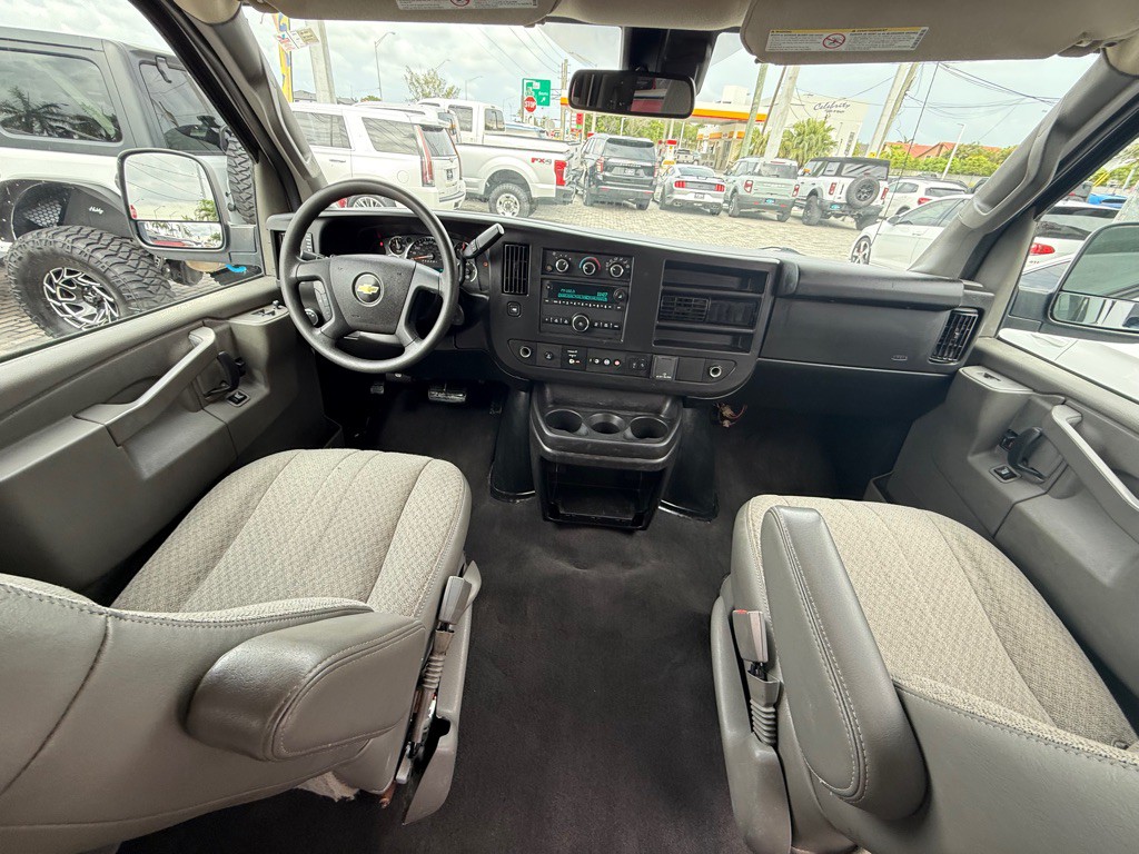 2020 Chevrolet Express Image 10