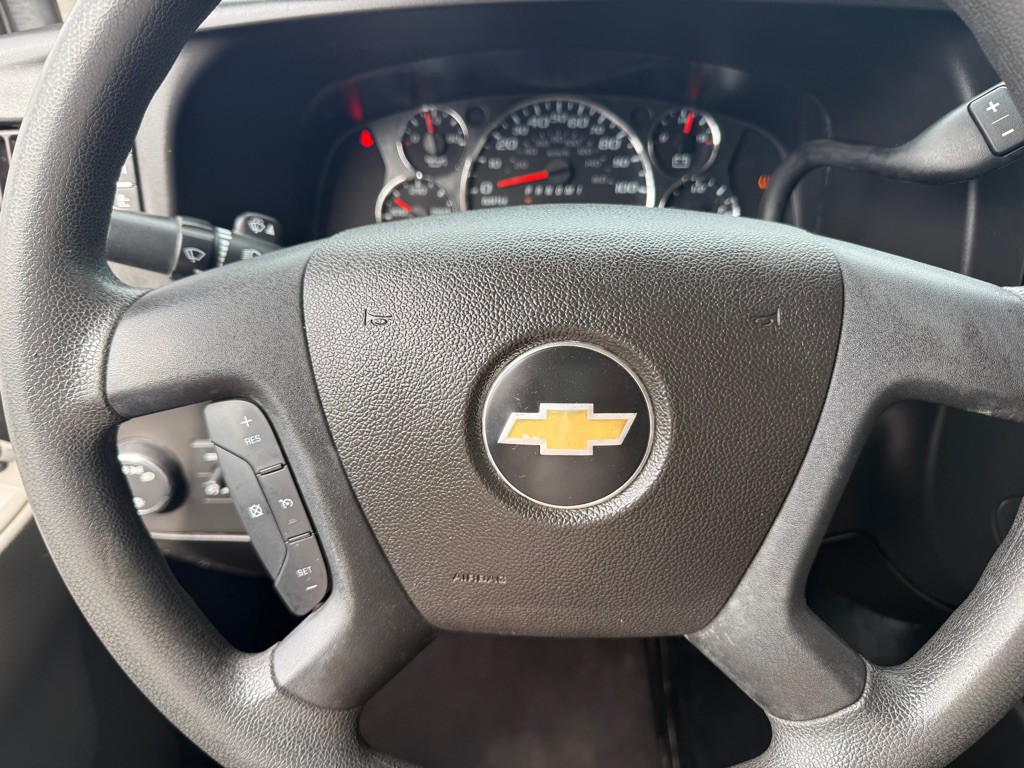 2020 Chevrolet Express Image 13