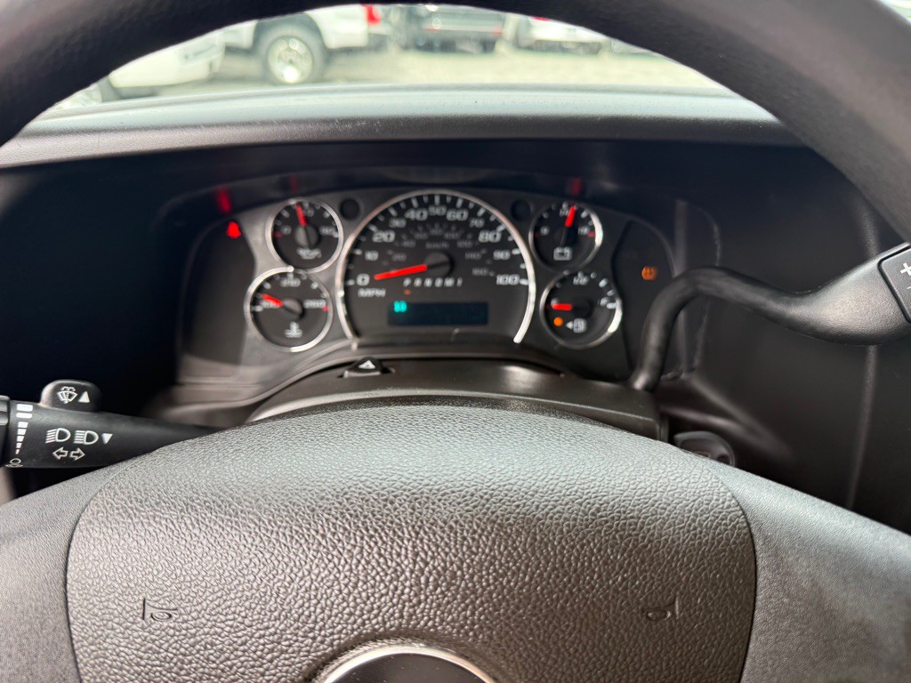 2020 Chevrolet Express Image 16