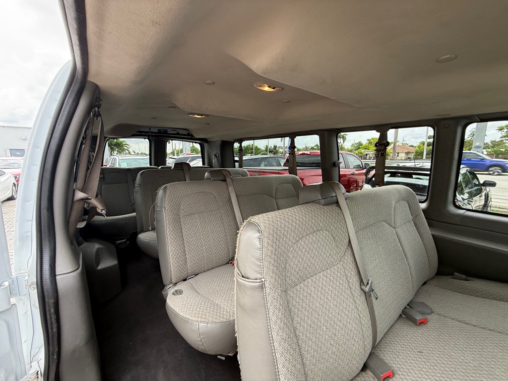 2020 Chevrolet Express Image 21