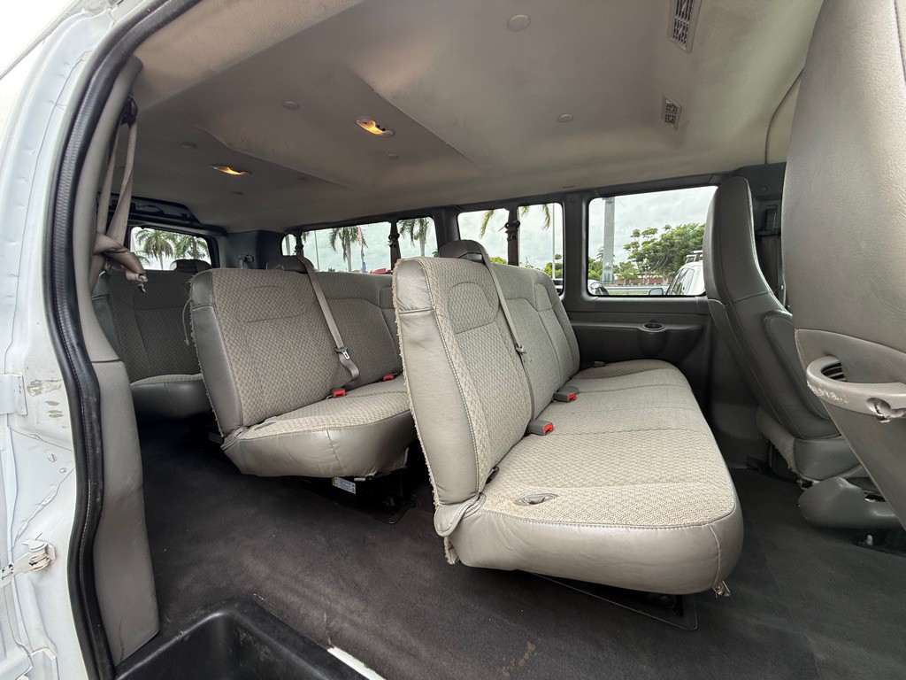 2020 Chevrolet Express Image 22