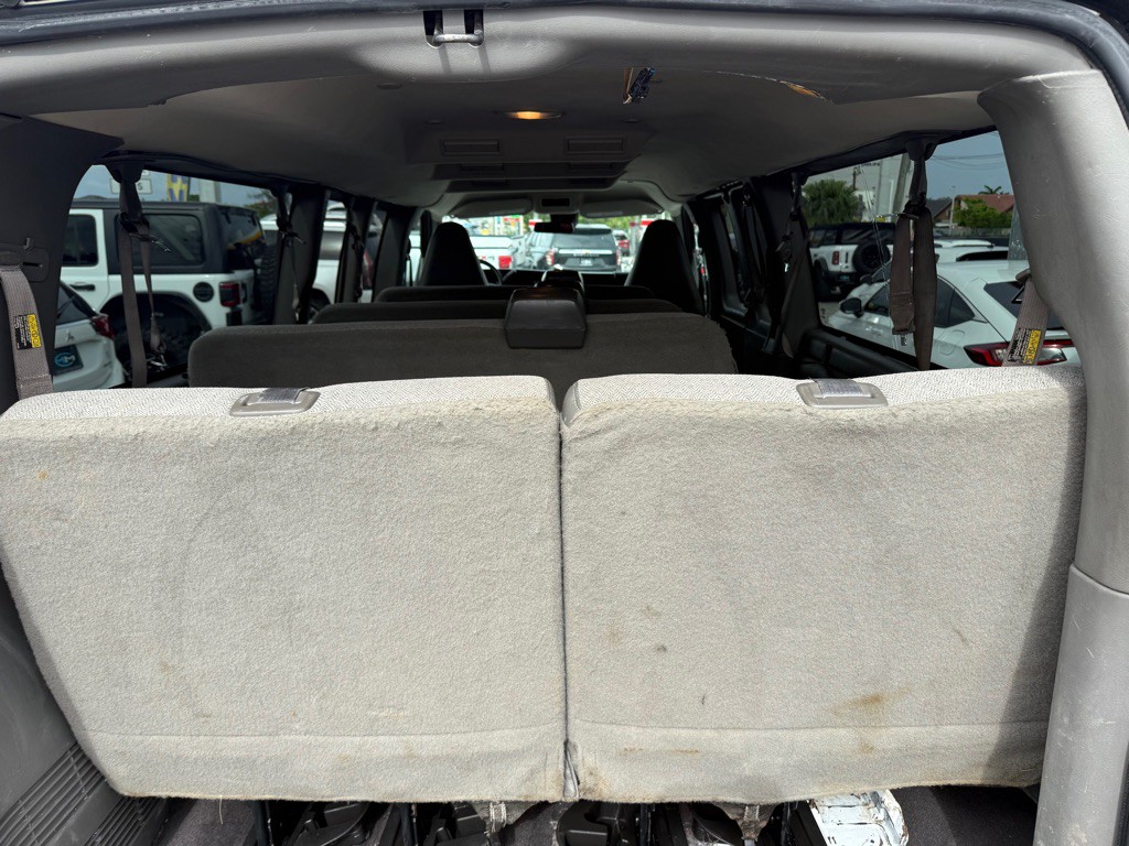 2020 Chevrolet Express Image 24