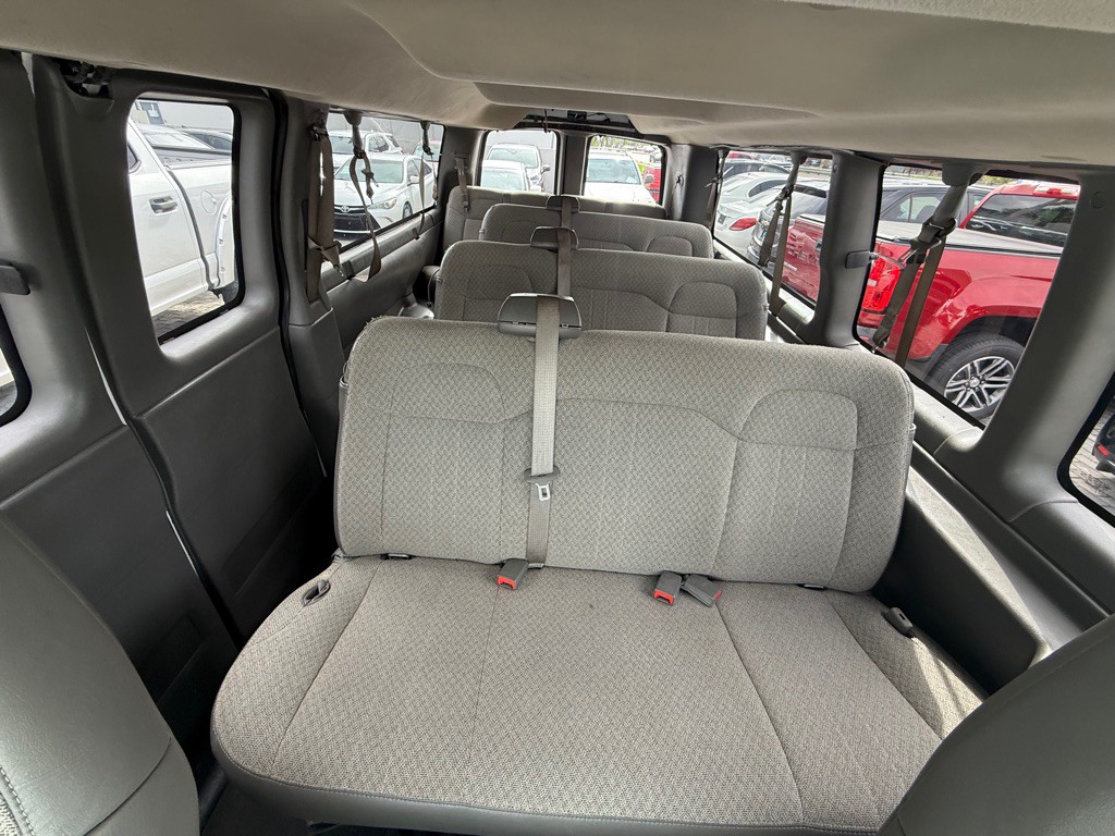 2020 Chevrolet Express Image 25
