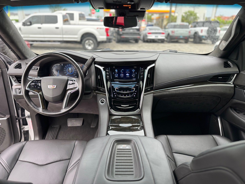 2019 Cadillac Escalade Image 13