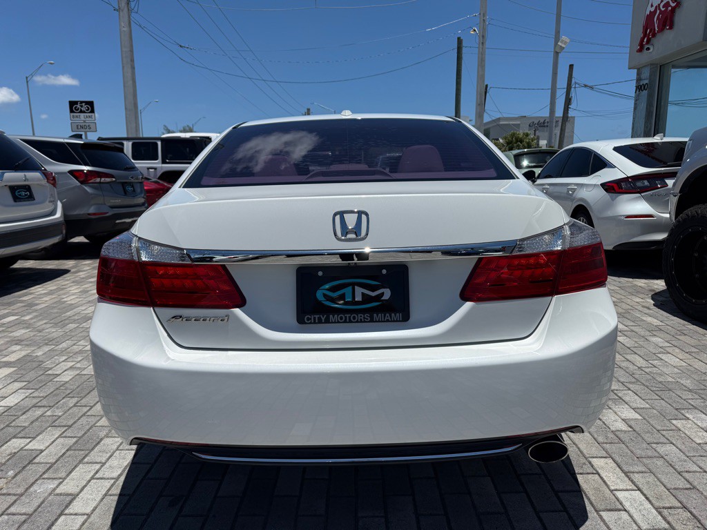 2015 Honda Accord Image 5