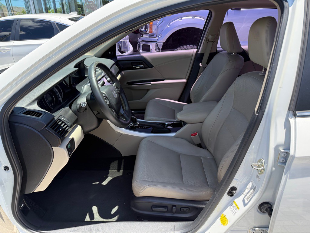 2015 Honda Accord Image 23