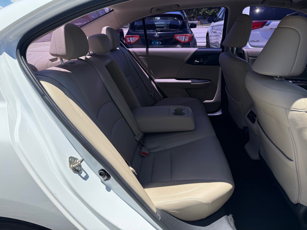 2015 Honda Accord Image 26