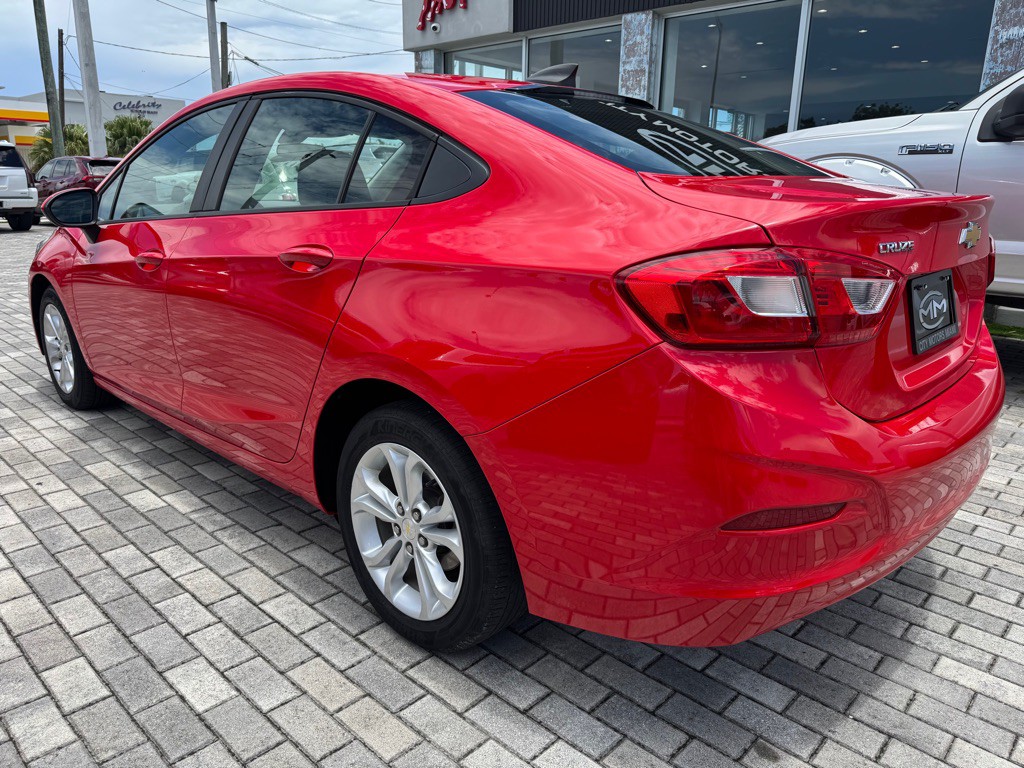 2019 Chevrolet Cruze Image 5