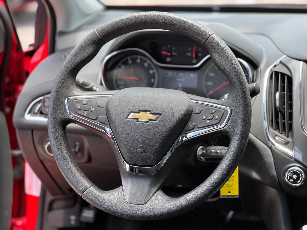 2019 Chevrolet Cruze Image 13