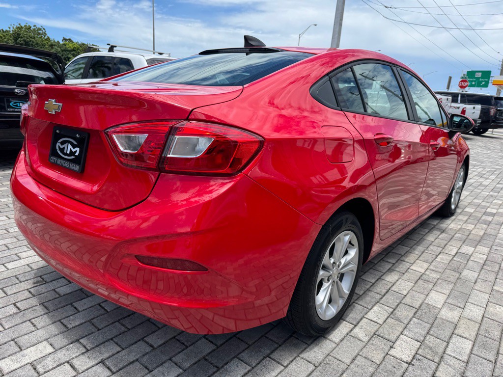 2019 Chevrolet Cruze Image 10