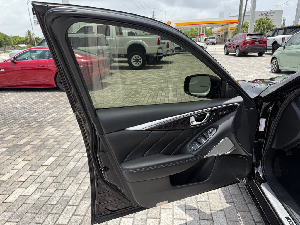 2023 INFINITI Q50 Image 17