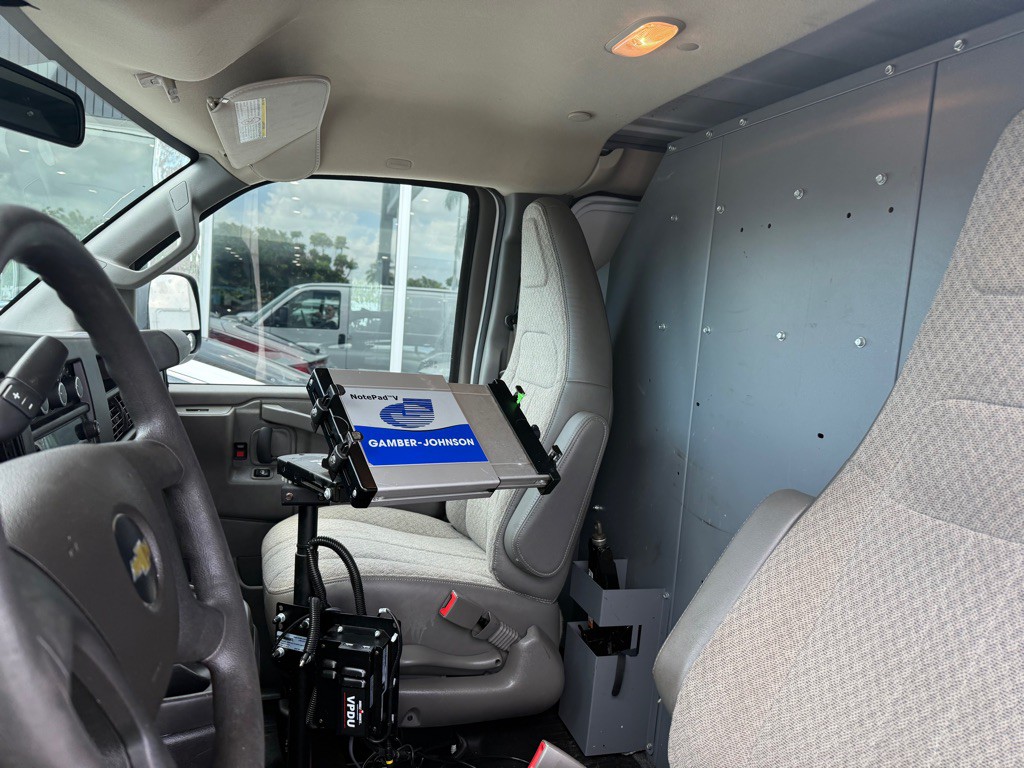 2021 Chevrolet Express Image 15