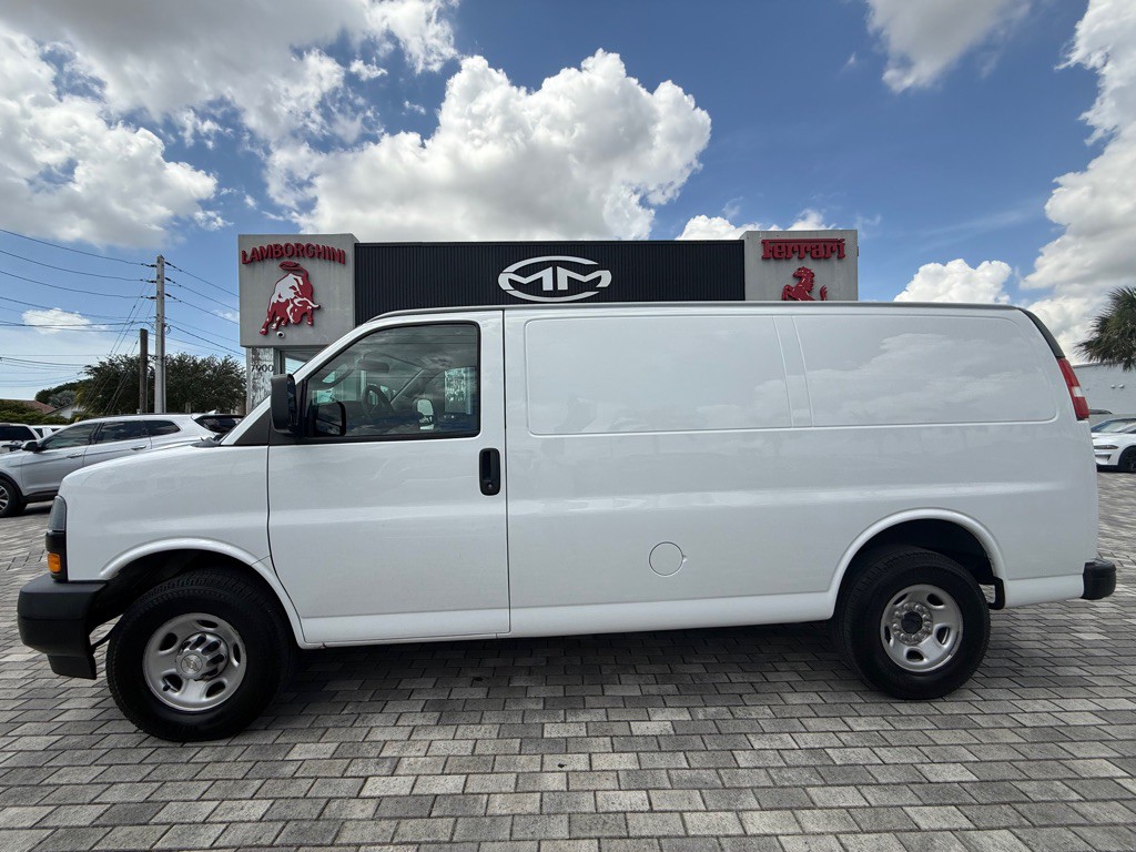 2021 Chevrolet Express Image 4