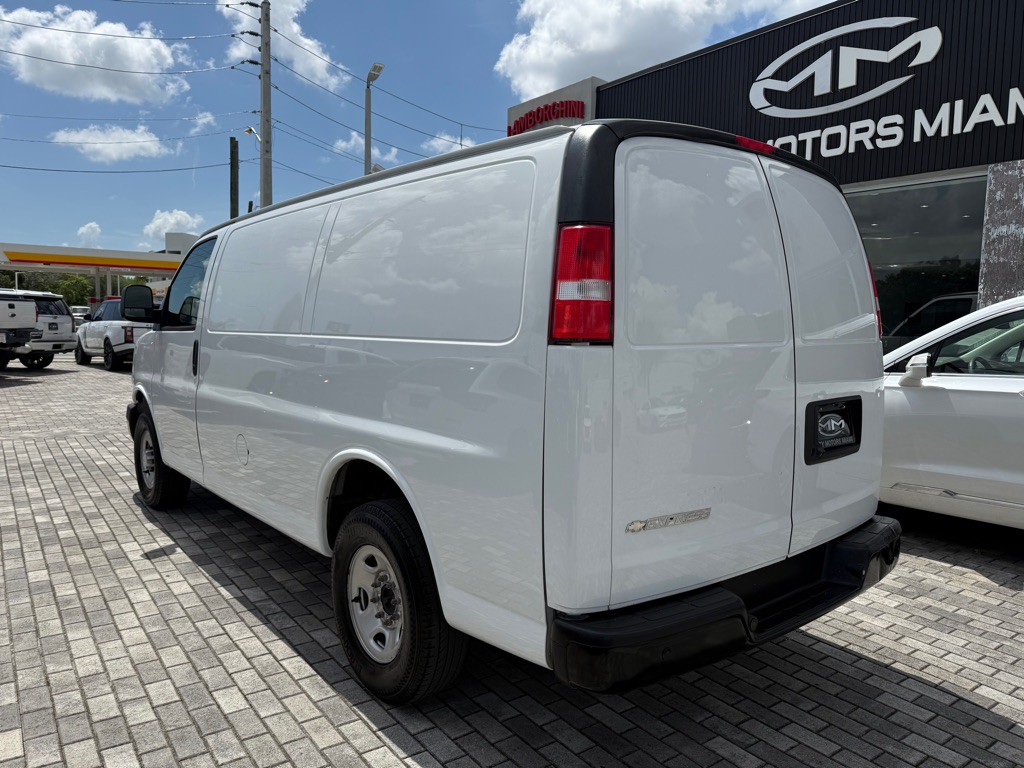 2021 Chevrolet Express Image 5