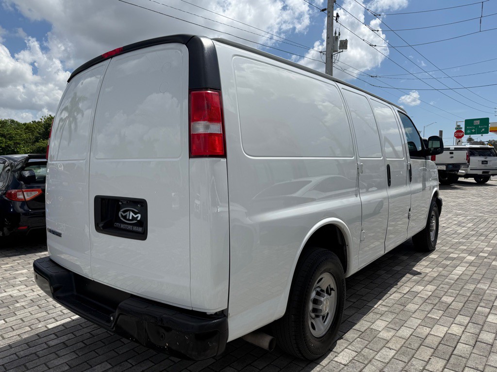 2021 Chevrolet Express Image 8