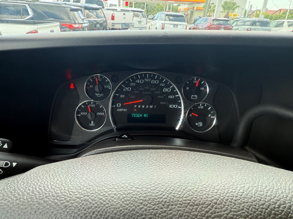 2021 Chevrolet Express Image 20
