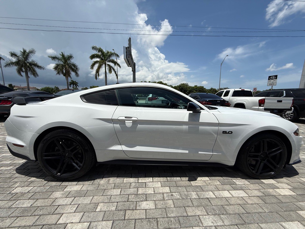 2020 Ford Mustang Image 9