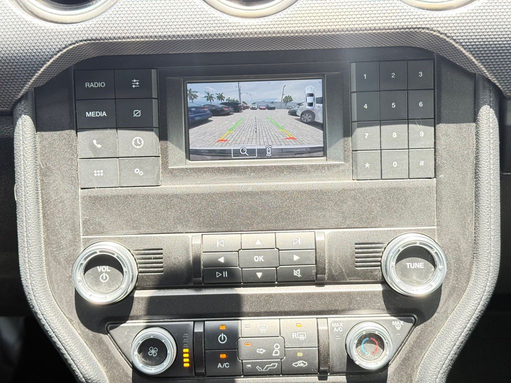 2020 Ford Mustang Image 18