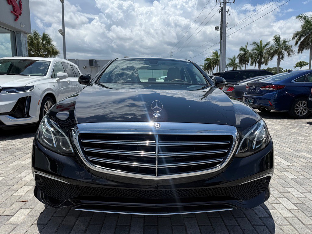 2017 Mercedes-Benz E-Class Image 2