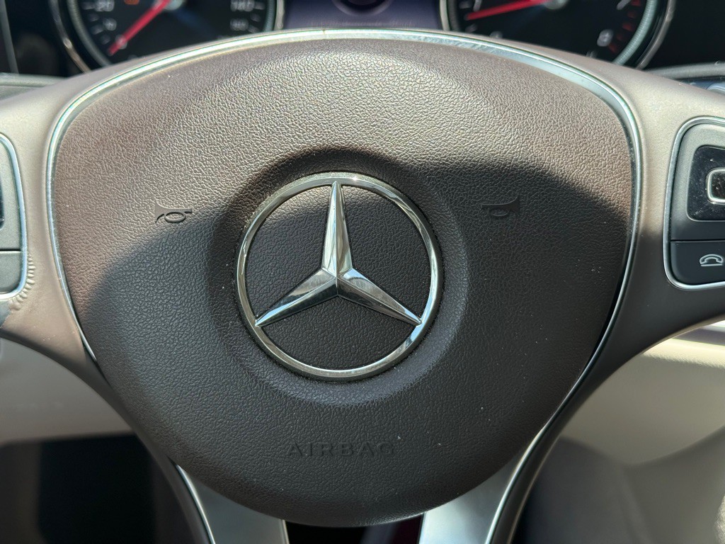 2017 Mercedes-Benz E-Class Image 11