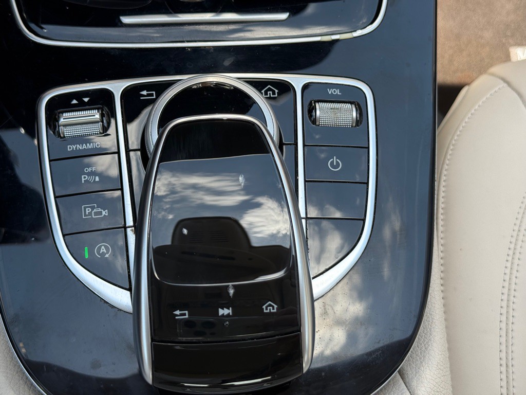 2017 Mercedes-Benz E-Class Image 20