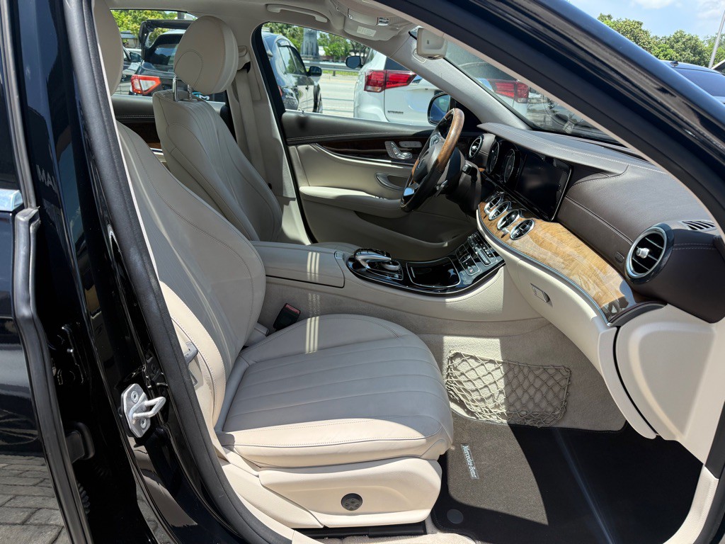 2017 Mercedes-Benz E-Class Image 21