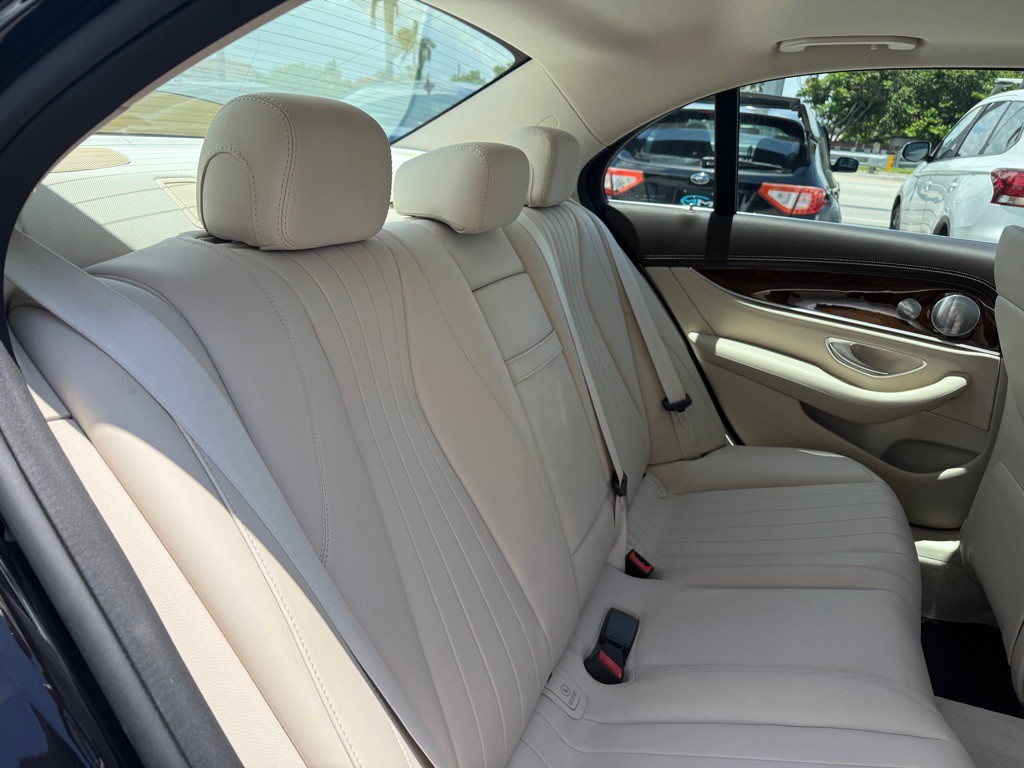 2017 Mercedes-Benz E-Class Image 25