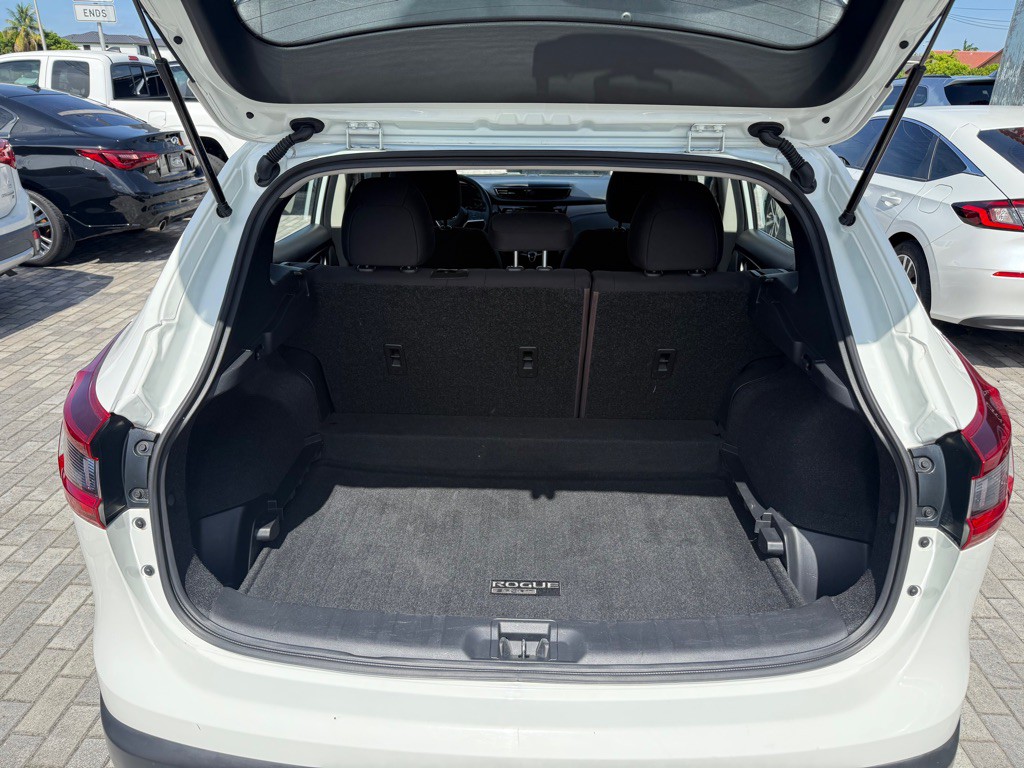 2021 Nissan Rogue Image 8