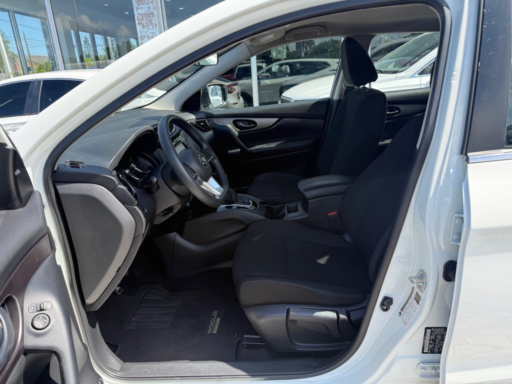 2021 Nissan Rogue Image 11
