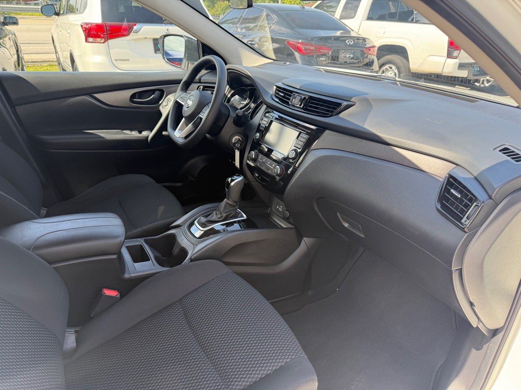 2021 Nissan Rogue Image 13
