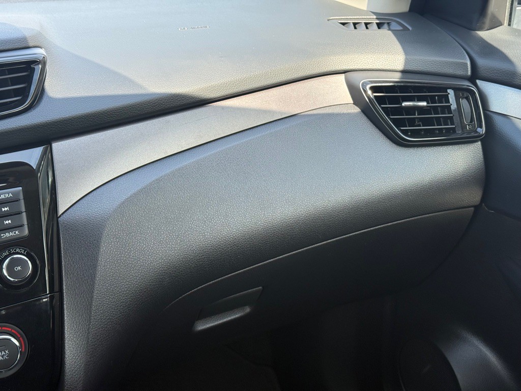 2021 Nissan Rogue Image 15